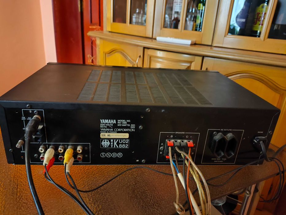 Усилвател Yamaha RX-385