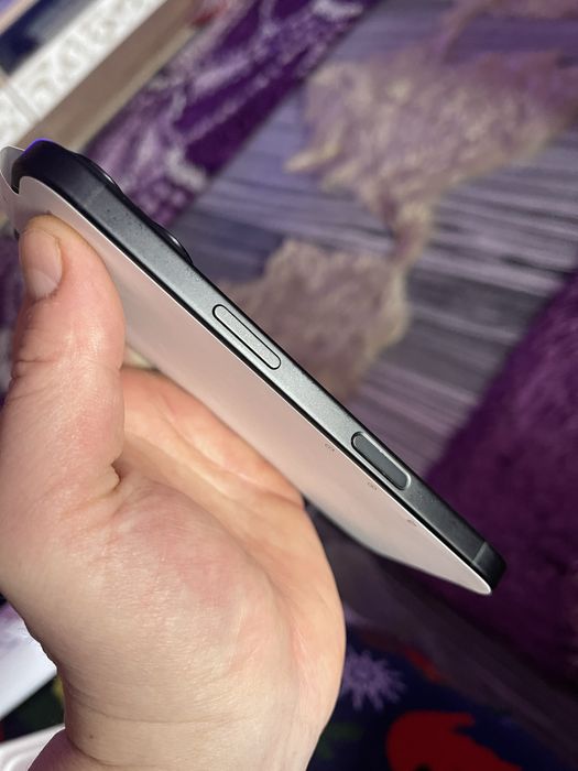 Vand iphone 16 la cutie cu garantie factura