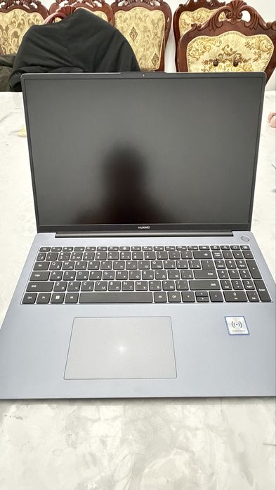 HUAWEI MateBook D 16