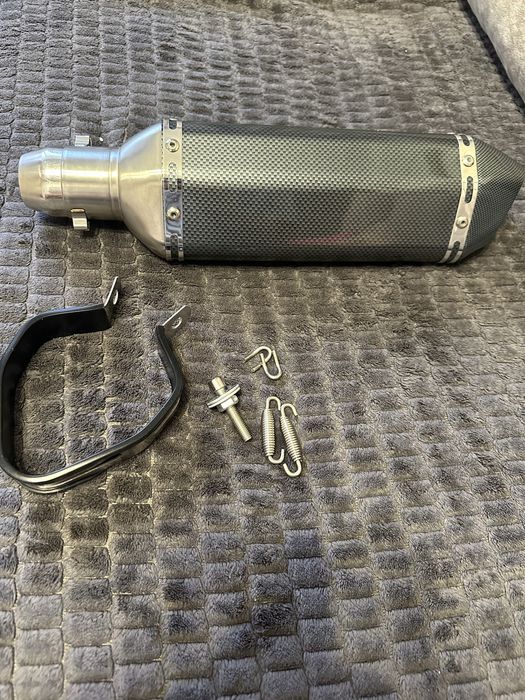 Глушитель Akrapovič для мотоцикла