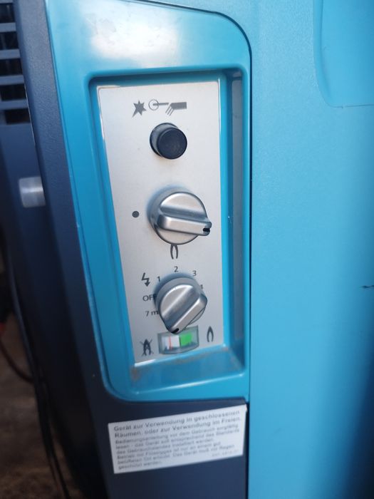 Хладилник 12v /220v / газ