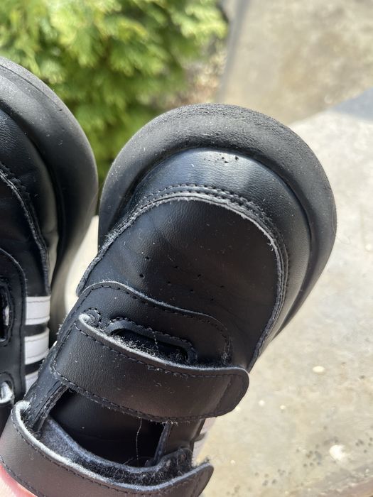 Маратонки Адидас 27 номер