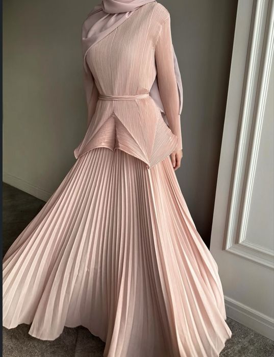 Роскошное платье от Alhubu