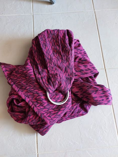 Wrap elastic pentru a căra bebelusii