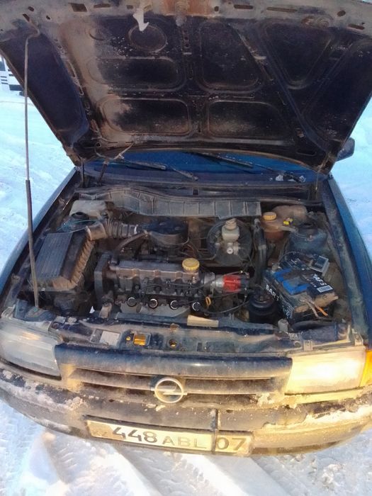 Легковая машина,,,