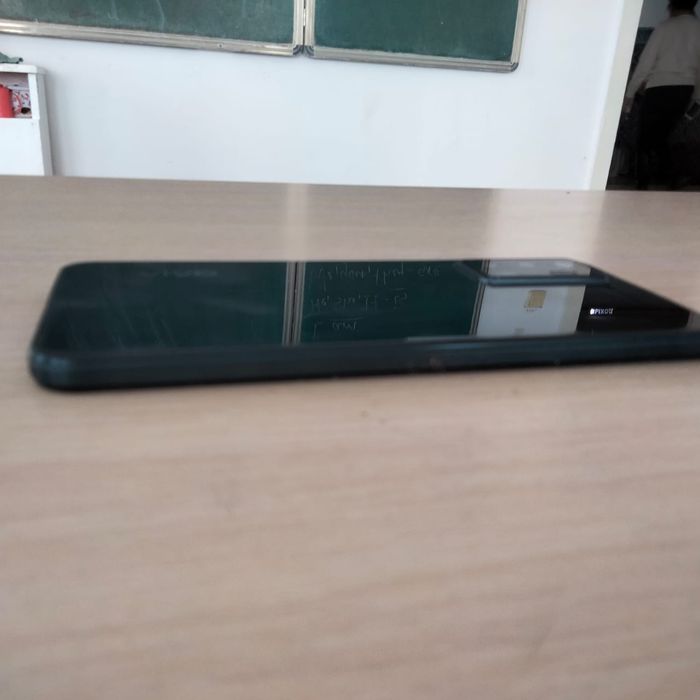 Vivo v23e в хорошем состоянии