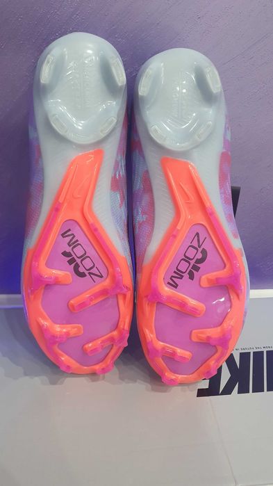 Професионални Бутонки Nike Air Zoom Mercurial Vapor XV Elite FG