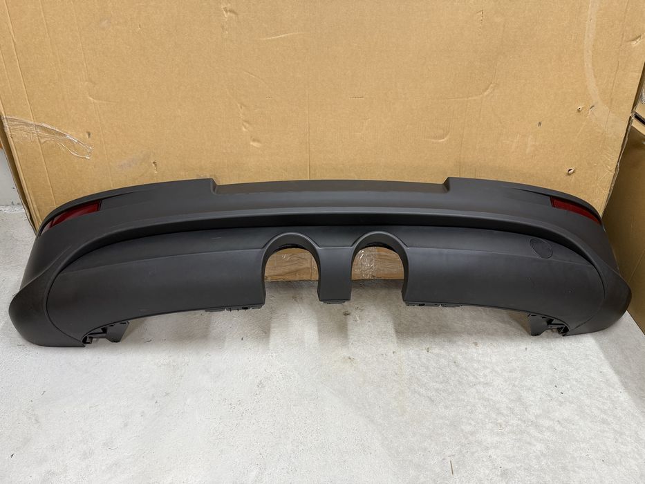 Задна броня Голф 5 добавка VW R32 Golf 5