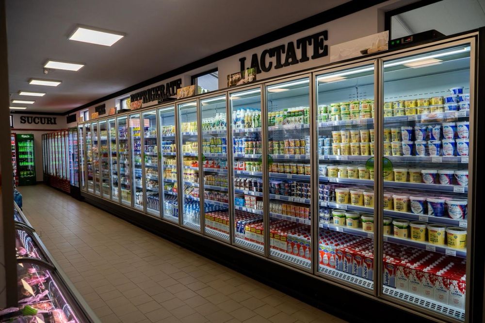 Vitrină verticală refrigerare 383 cm / 6 uși / NOU