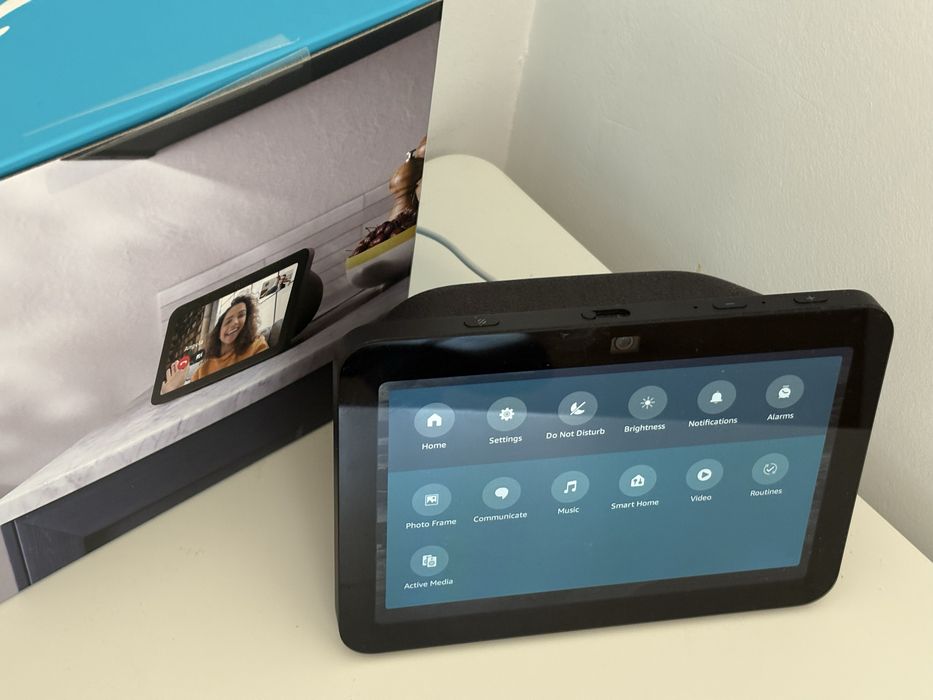 Amazon Echo Show 8 Gen 3 - като нов