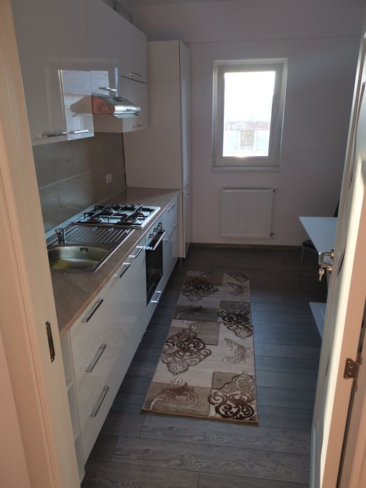 Închiriez apartament decomandat 2 camere, BLOC NOU