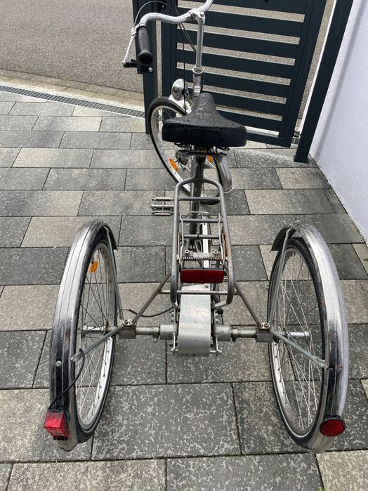 Bicicletă cu 3 roți și 3 viteze