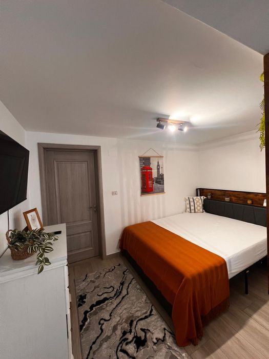 Închiriez garsonieră open space Falticeni