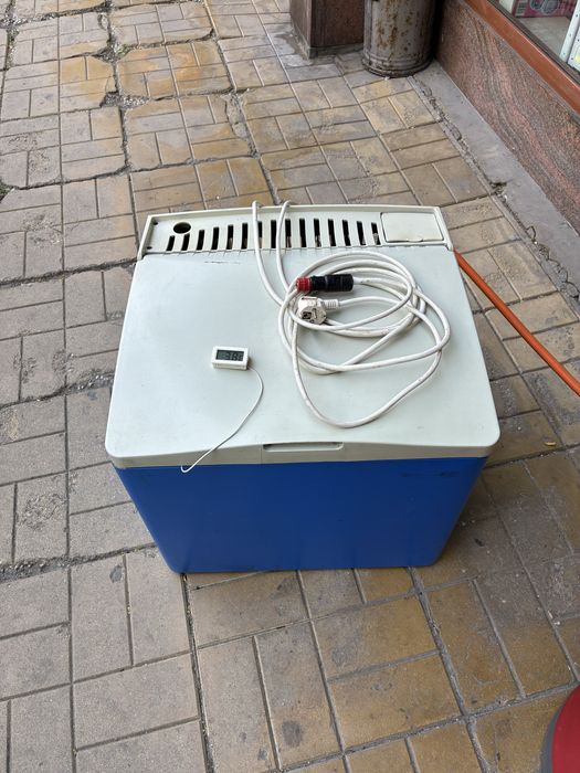 Хладилник тип ракла на 12v,220v и газ