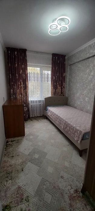 Продам 4× комнатную квартиру