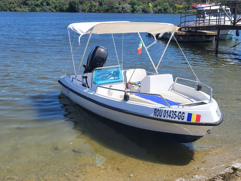 Vând barcă Rio Open+peridoc+motor
