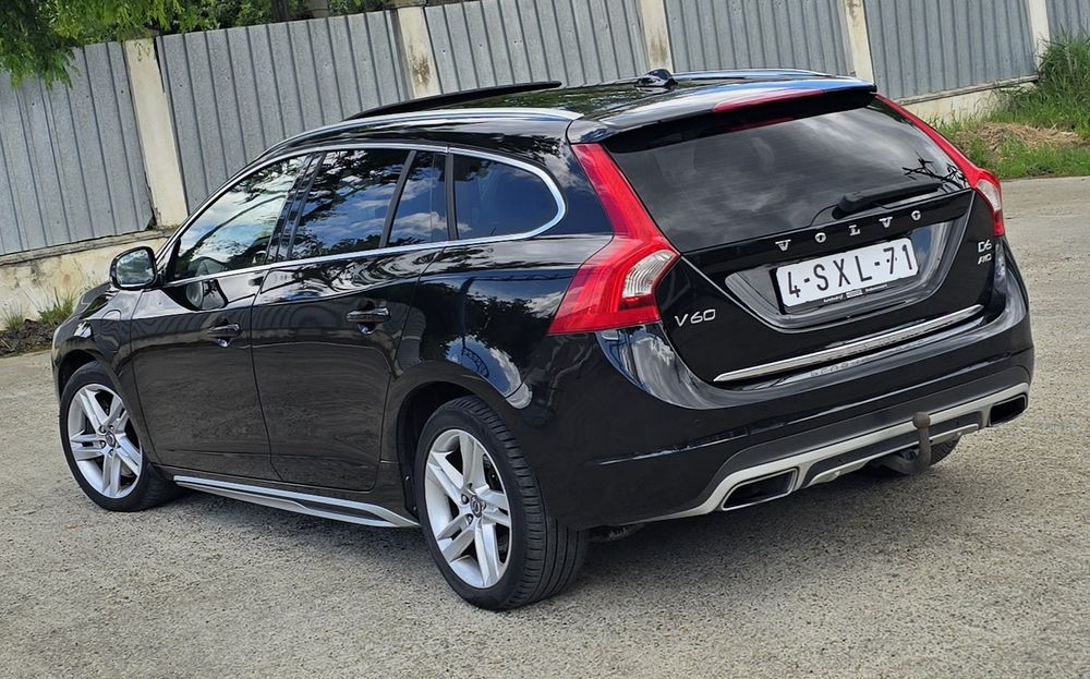 Volvo V60 Plug-In Hybrid * 283 Cp * Summum * R-Design * 4x4 * Key-less
