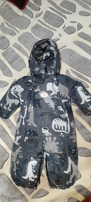 Продам зимний комбинезон детский