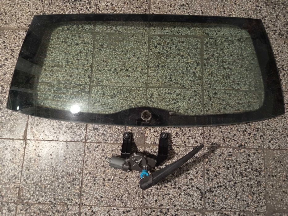 Стъкло и оборудване за врата на багажник за Киа Сийд- комби