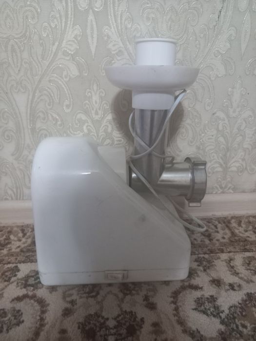 Мясорубка белый б/у