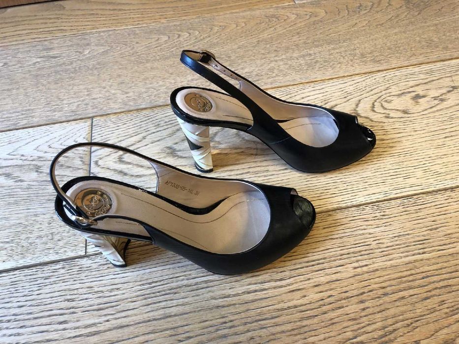 Продаются туфли-босоножки, бренд "A. Pugacheva"