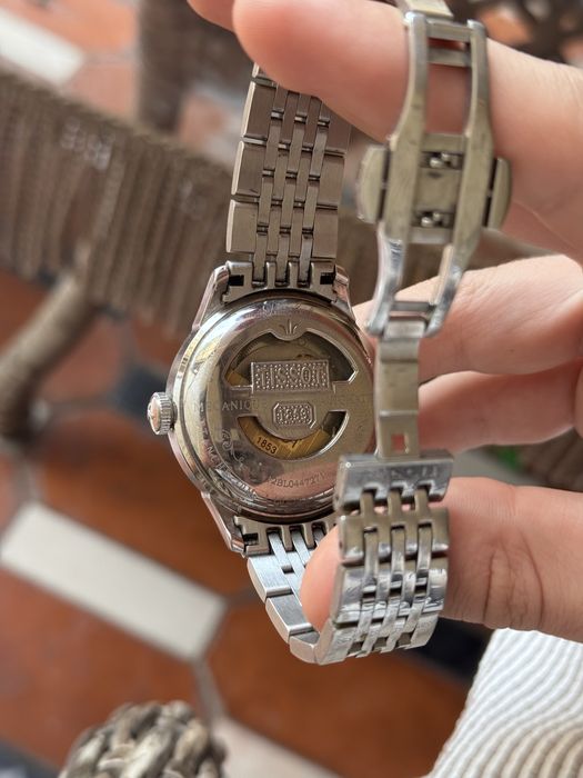 Часы Tissot отдам в скидке