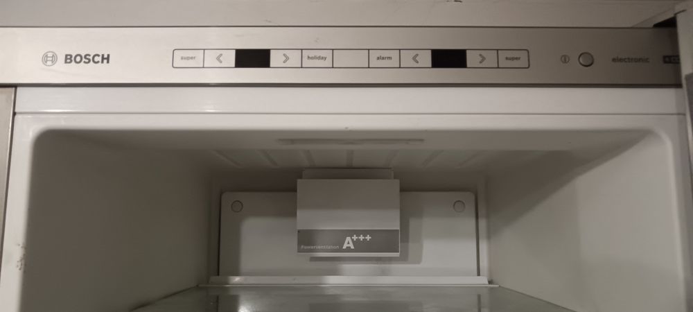 Frigider Bosch KGE39AL40, A++ + foarte silențios, stare foarte bună,
