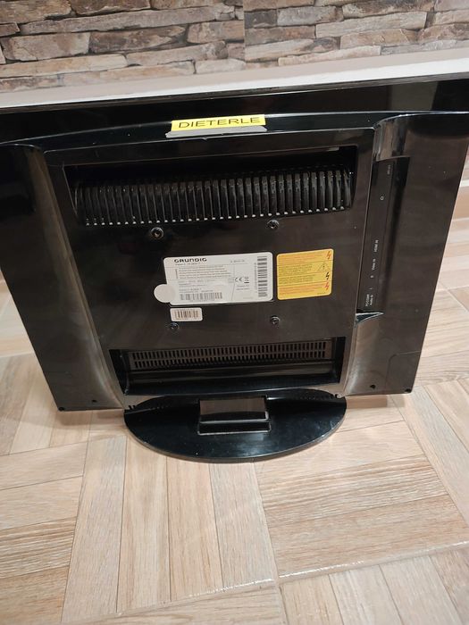 Monitor / tv Grunding  defect