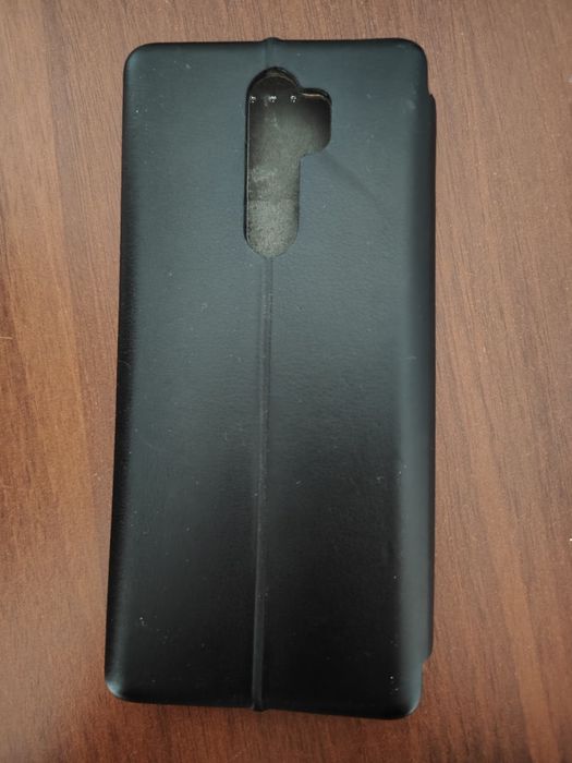 Продам чехол-книжку на Redmi note 8 pro