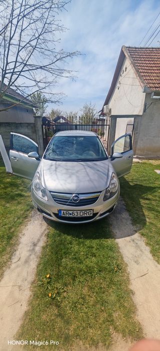 Opel Corsa 1.4 benzină