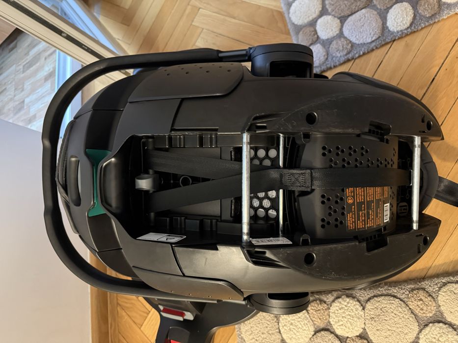 scoică auto bază Isofix Britax Römer Baby Safe Pro
