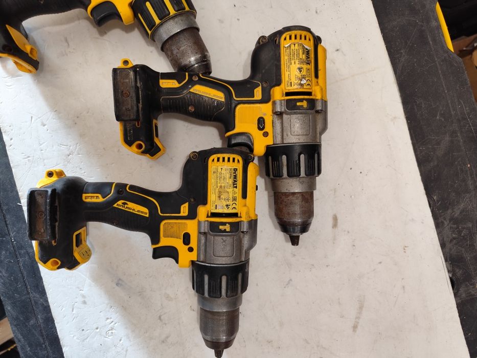 Мощен безчетков удърен винтоверт Девалт DeWALT DCD995 DCD996