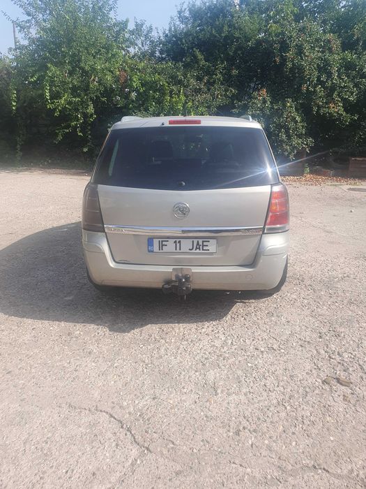 Fata completa / Piese dezmembrari  Opel Zafira B 1.9 diesel 150 cai