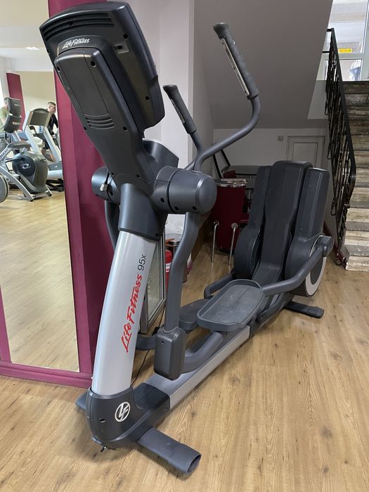 Life Fitness 95X Engage eliptical