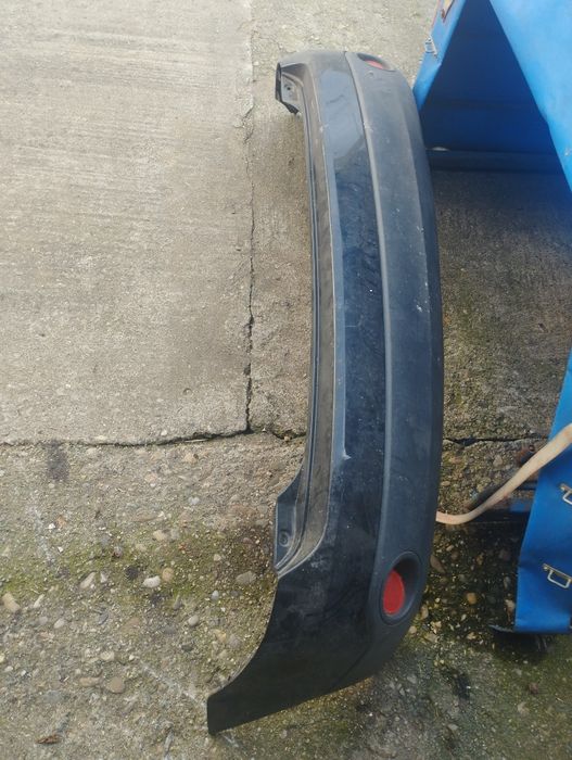 Vând bară spate, scaune Ford Fiesta