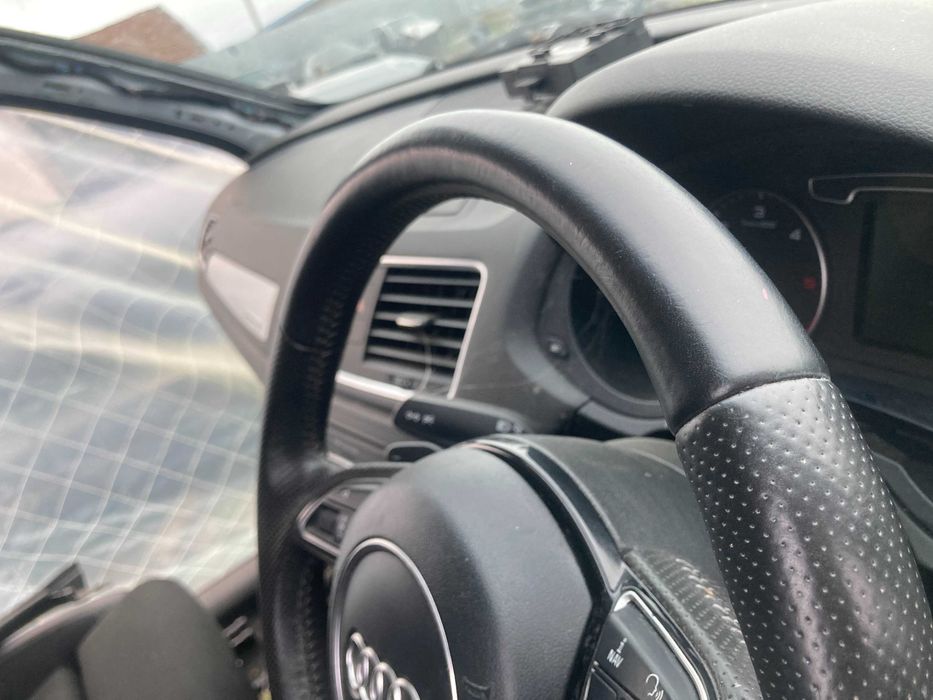 Трилъчев волан кръгъл айрбег ауди кю3 audi q3 s line