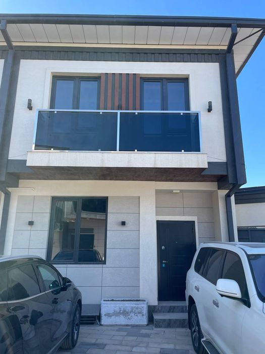 Продаётся КОТТЕДЖ Таун-Хаус