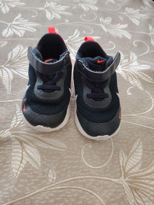 детски маратонки NIKE дишащи - 22 н. за прохождащи и проходили бебета