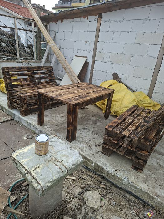 Пейки и маса от палети ,