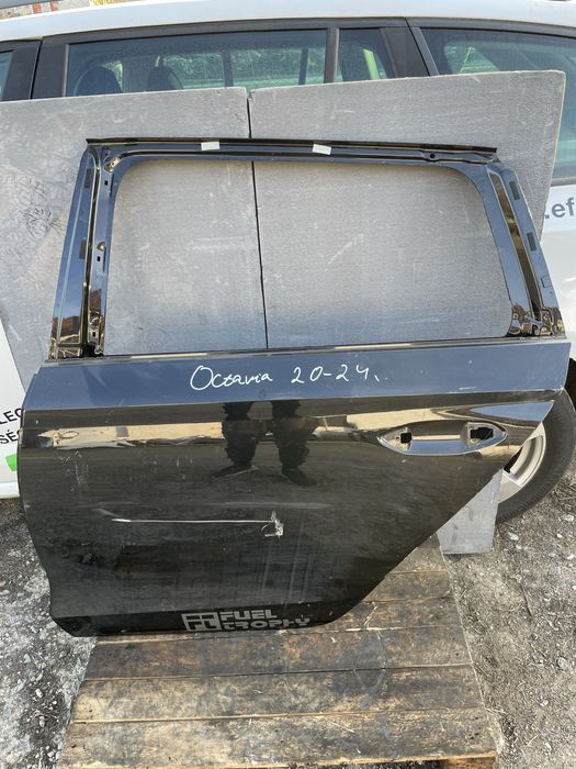 Задна лява врата за Skoda Octavia 4 IV Шкода Октавиа 4  2020г-