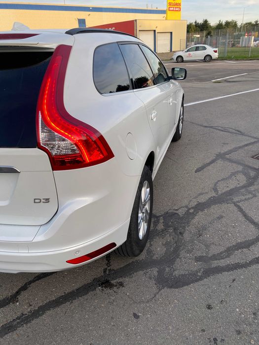 VOLVO XC60 2015 — imagine 5
