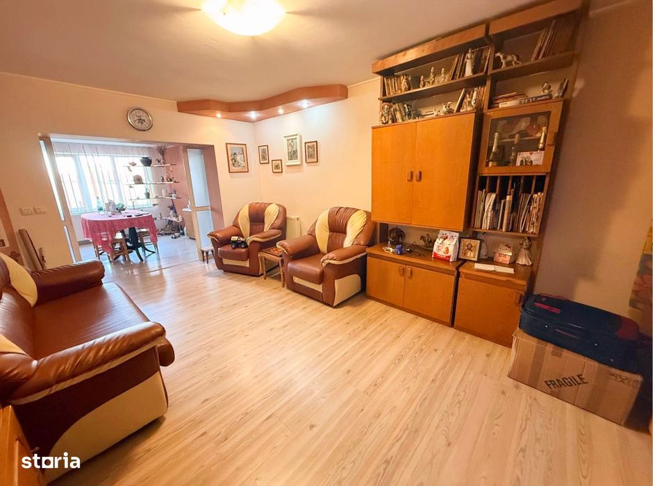 Apartament trei camere - parter cu extindere - Poliție Gară
