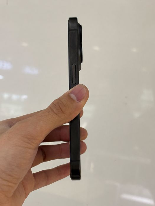 Продаю iPhone 15 pro 256Gb