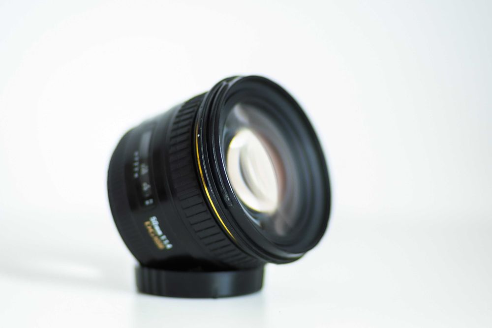 Obiectiv SIGMA 50 f 1.4 Ex DG Hsm montura CANON EF - foarte sharp