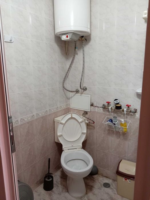 Дава се под наем Едностаен апартамент в Бургас, Център - 25 кв.м за 255 € - Снимка #3