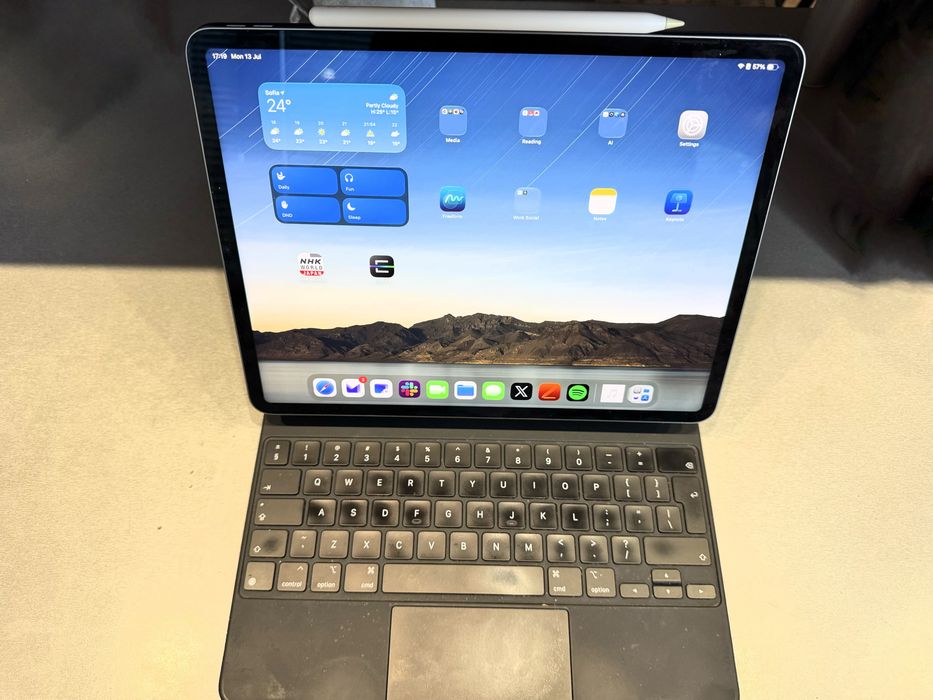 Ipad Pro 12.9 (5th Gen) + Magic Keyboard + Apple Pencil