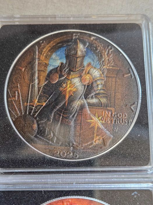 Цветни лимитирани сребърни  монети