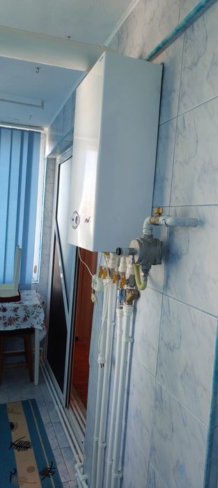 Vând apartament 2 camere decomandat, situat în zona Micro 13
