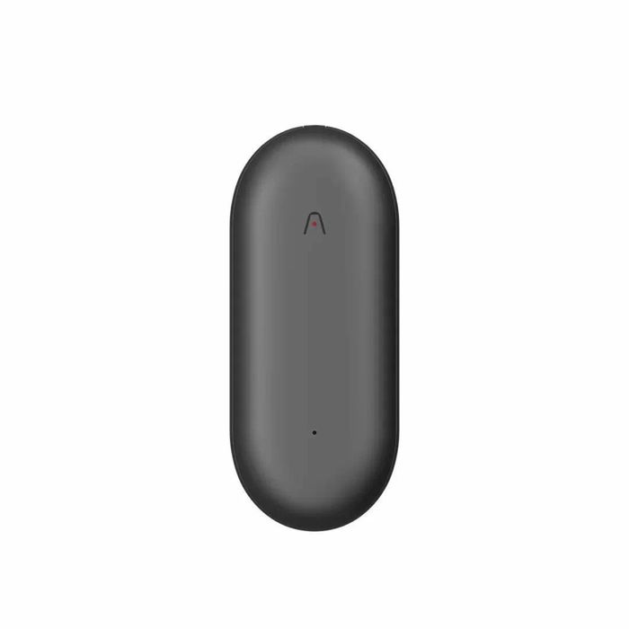 PLAUD NotePin — компактный AI-диктофон.