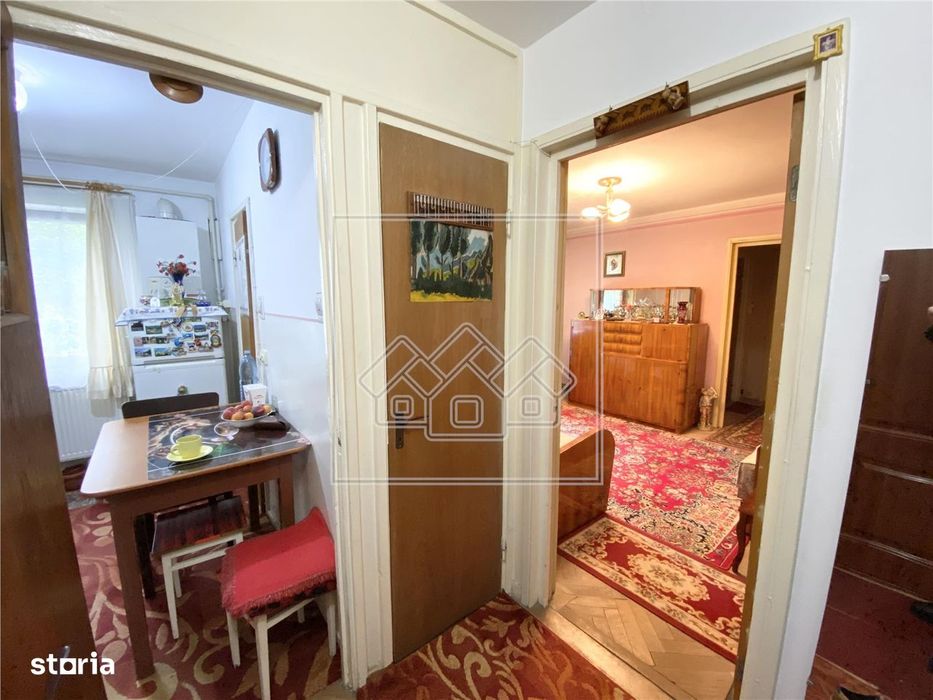 Apartament 2 camere de vanzare, necesita renovare, zona Rahovei - Sibi